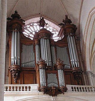 Buffet des grandes orgues de la Cathédrale de Poitiers